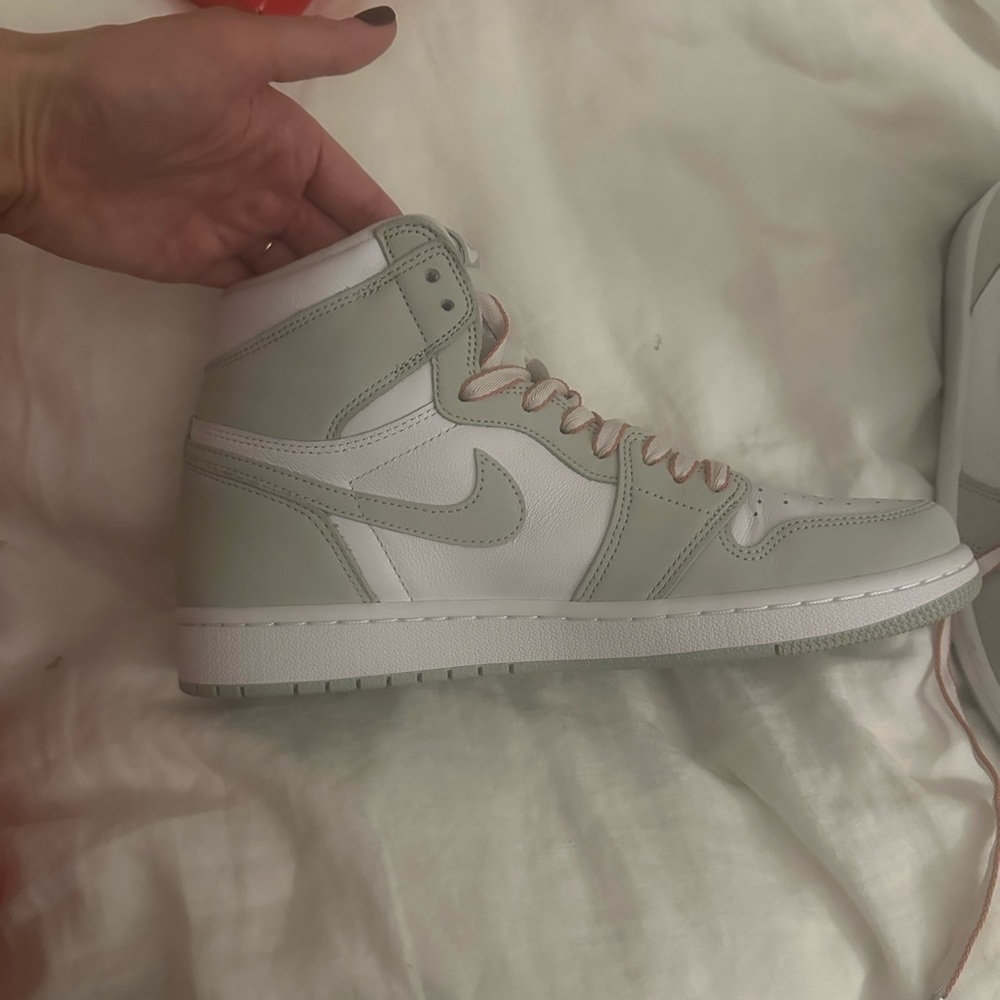 Nike women’s air Jordan high OG- Seafoam/white